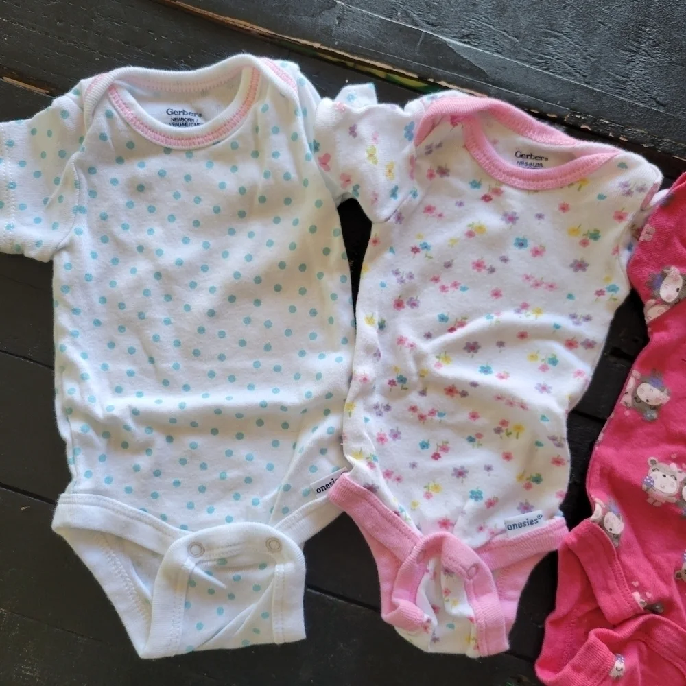 Onesies by Gerber NWOT Baby Girl Newborn Bundle Lot of 4 Short Sleeve Pink White